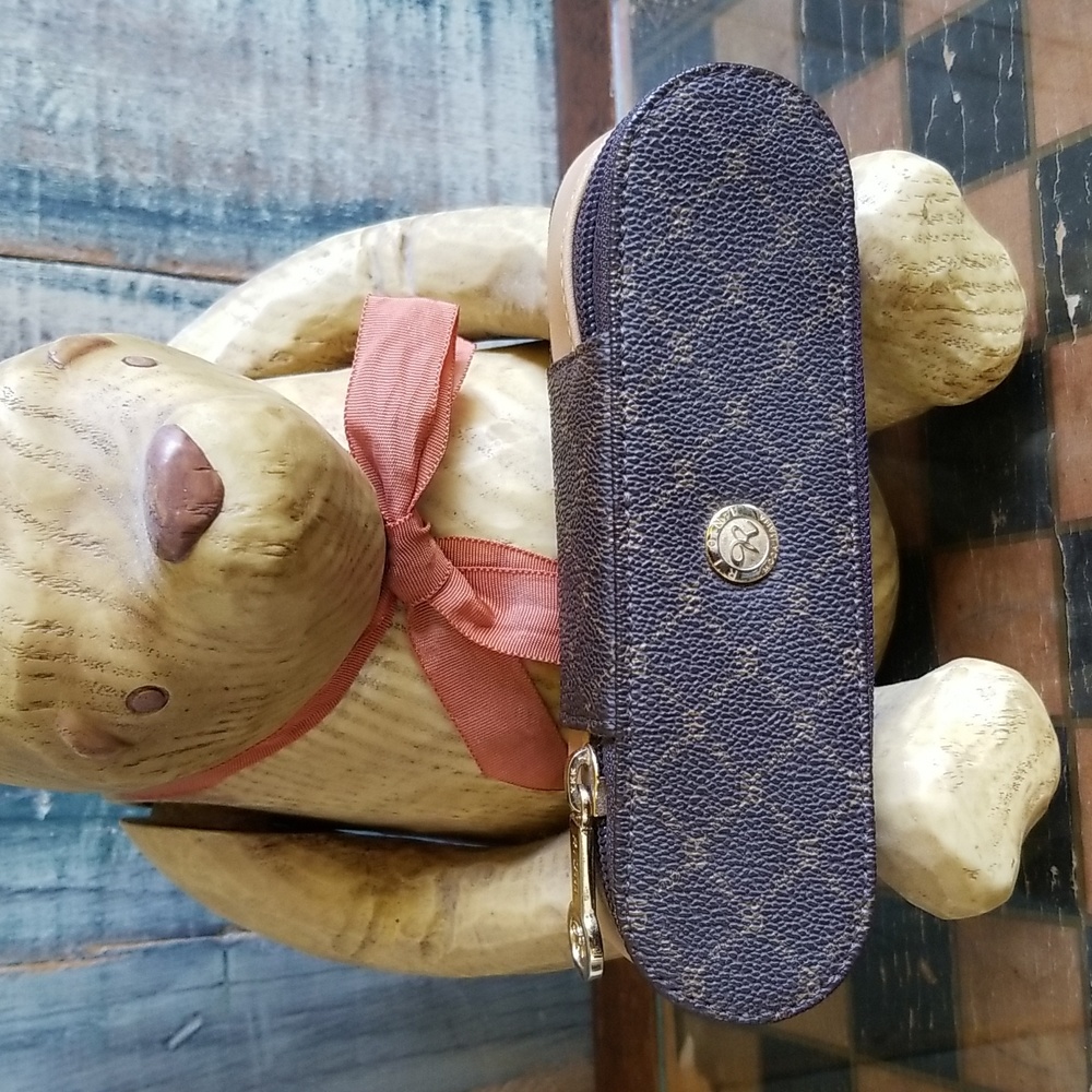 Rioni Eyeglass Zippered Case